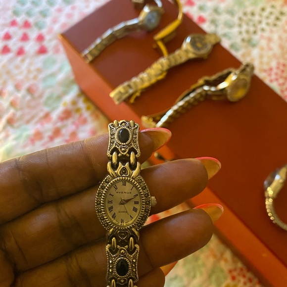 Watches - Picture 7 of 8